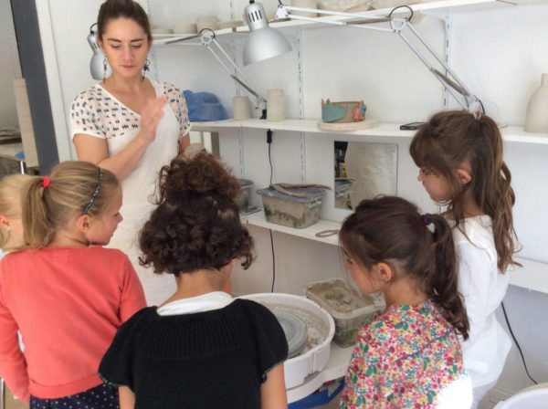 atelier poterie entre amis pour fêter son anniversaire